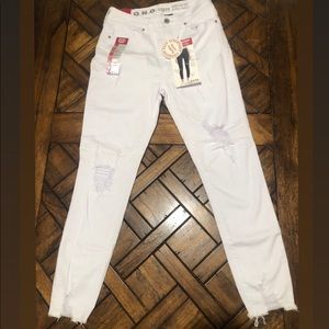 BRAND NEW skinny super high rise ankle white ripped pants.